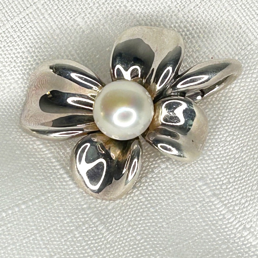 Vintage Ann King 925 Sterling Silver Flower Freshwater Button Pearl Pendant